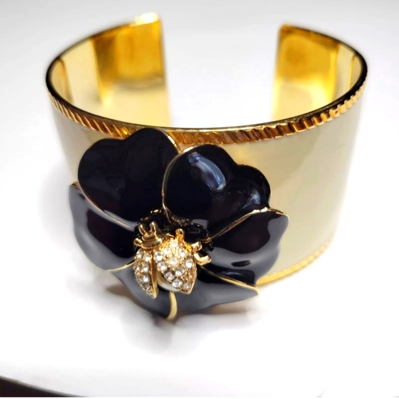 Stella & Dot Kelly Creme Enamel Cuff Bracelet - Picture 2 of 6